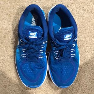 Nike 2017 flex run shoes